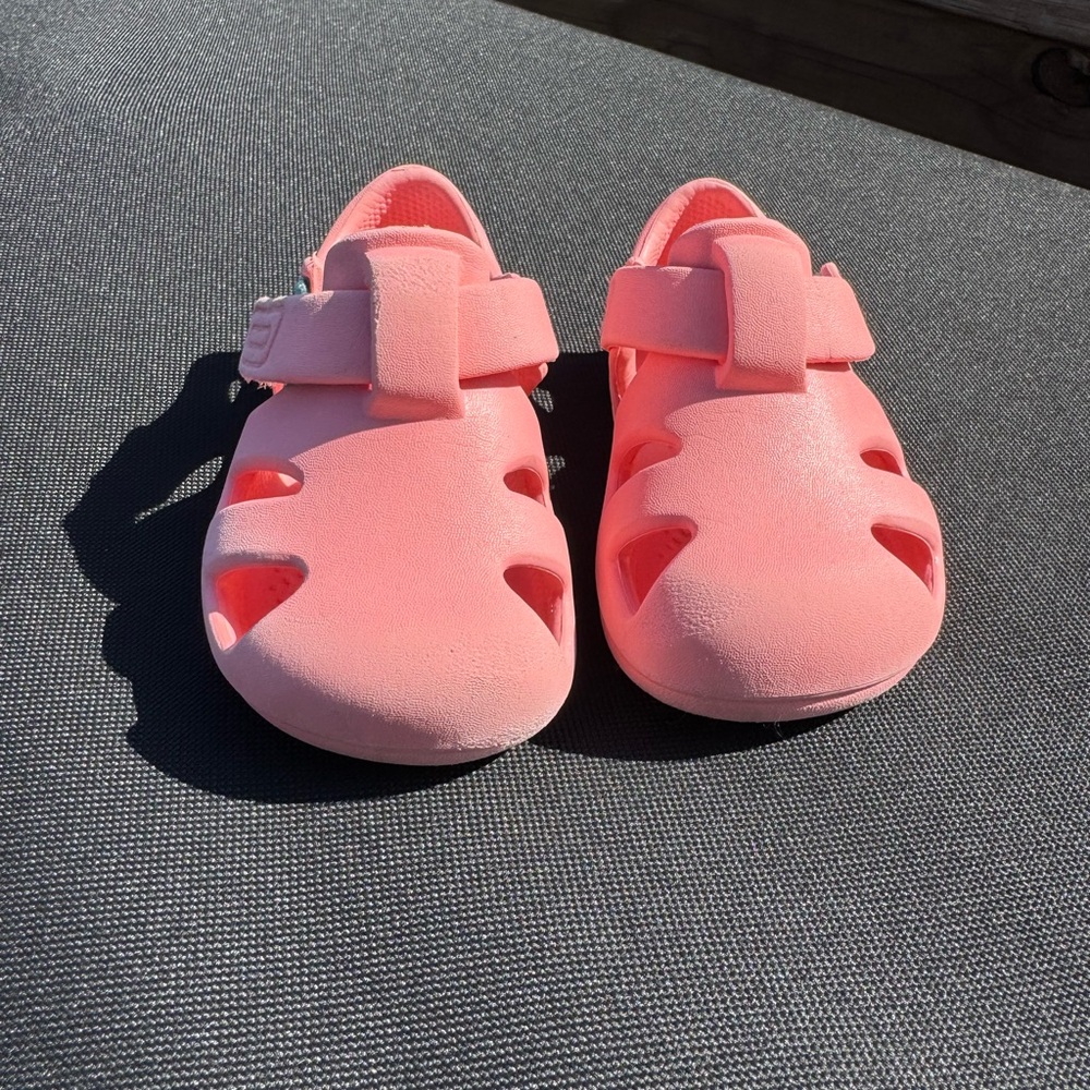 Ten Little Splash Sandals